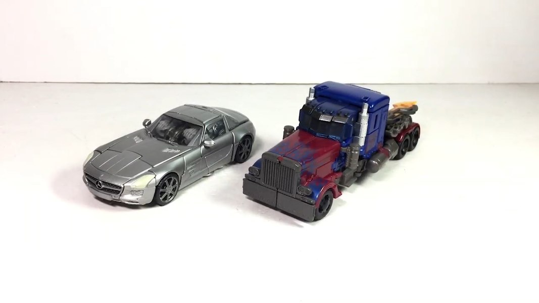 Studio Series SS 51 Deluxe Soundwave Video Review And Images 10 (10 of 27)